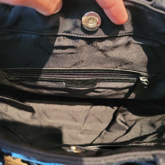 Calvin Klein Soft sided Quilted Black large tote shoulder bag large - Picture 4 of 7